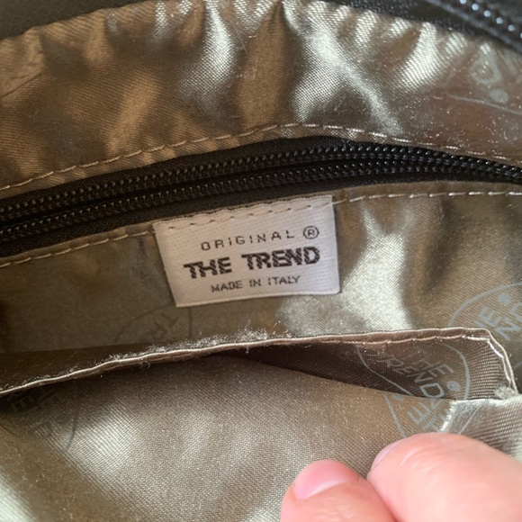 The Trend Black Suede Leather Shoulder/Crossbody Bag Made in Italy - almost new - Picture 9 of 13